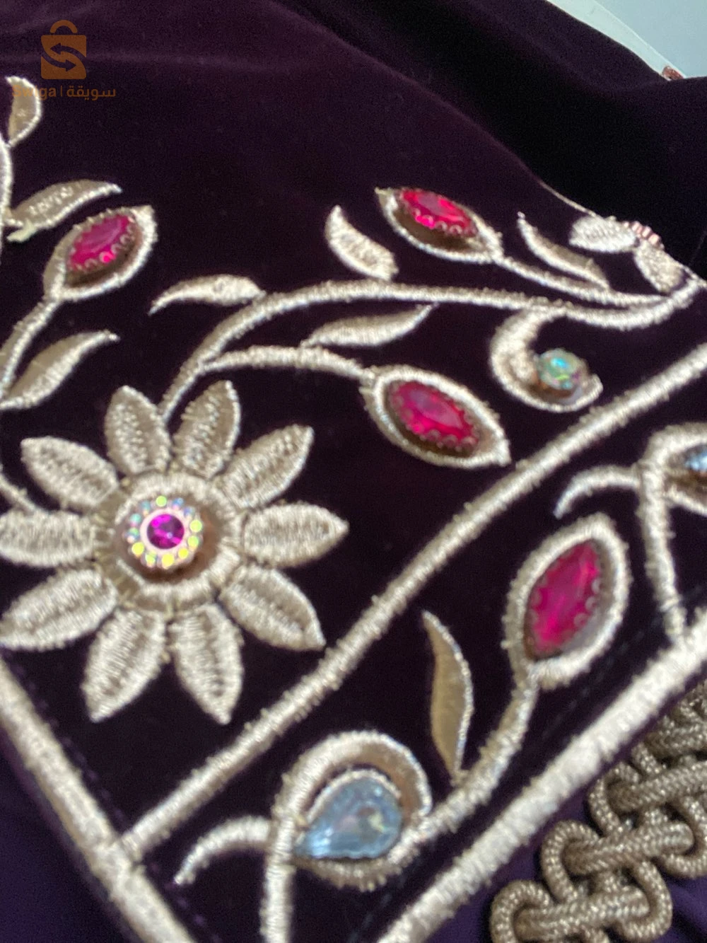 veste karakou courte avec robe de soirée