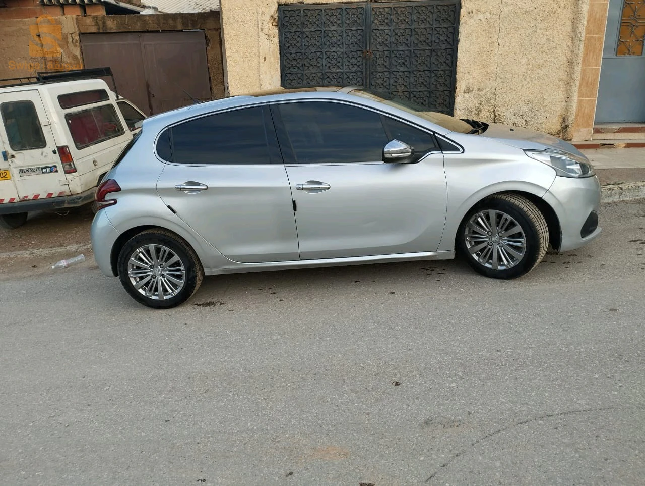 بيجو 208 2018 2 شلف
