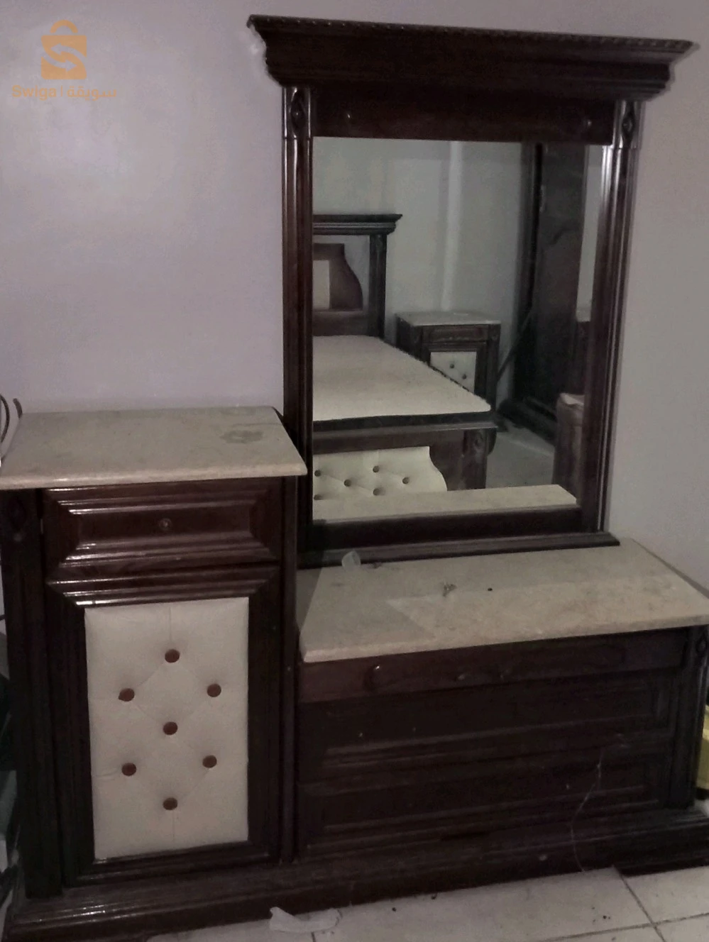 chambre avec lits coffret et matelas Bois rouge