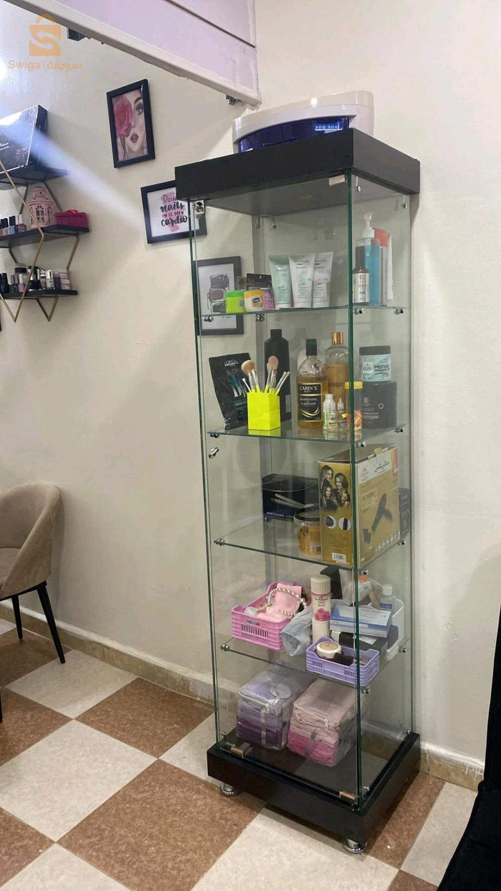 armoire en verre pour exposition 50cm