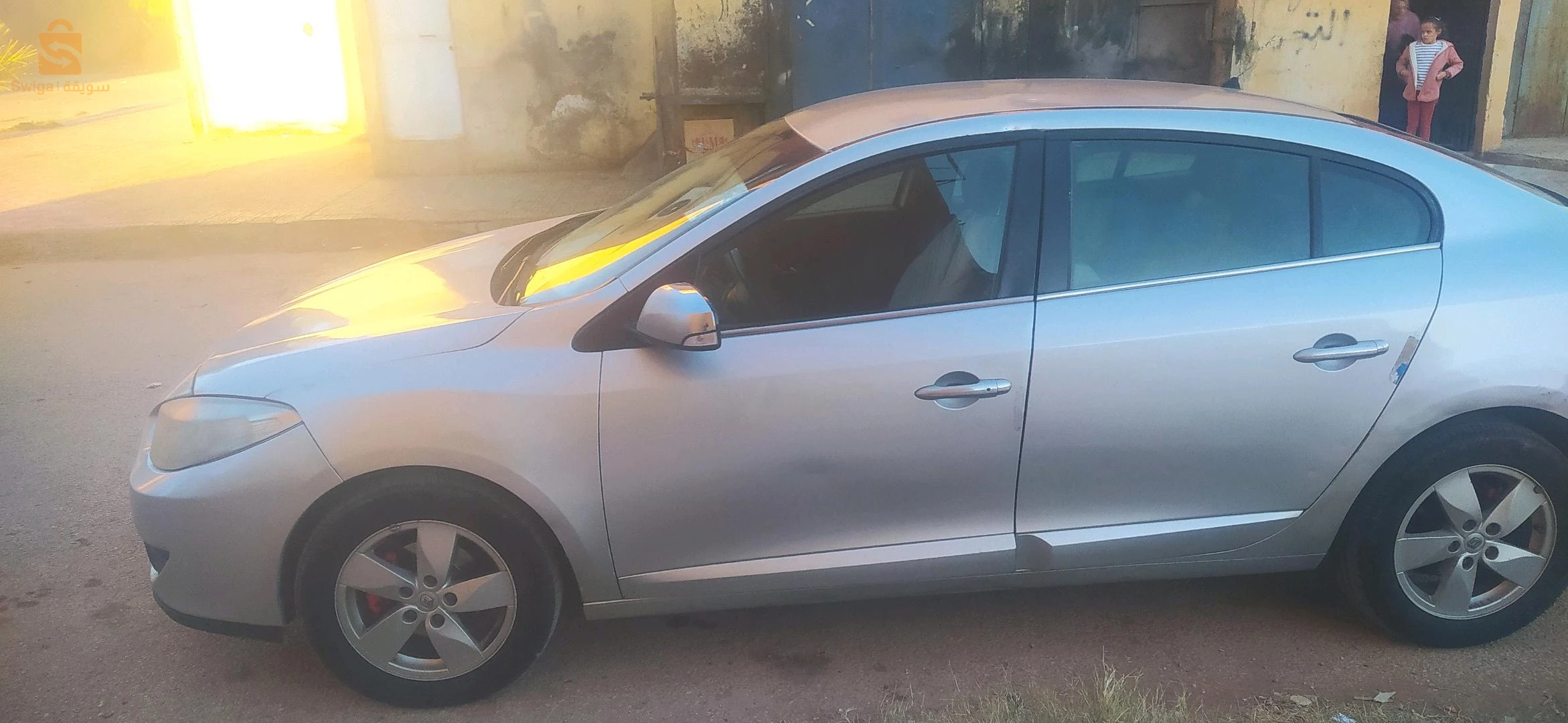 رينو Fluence 2010 3 الاغواط