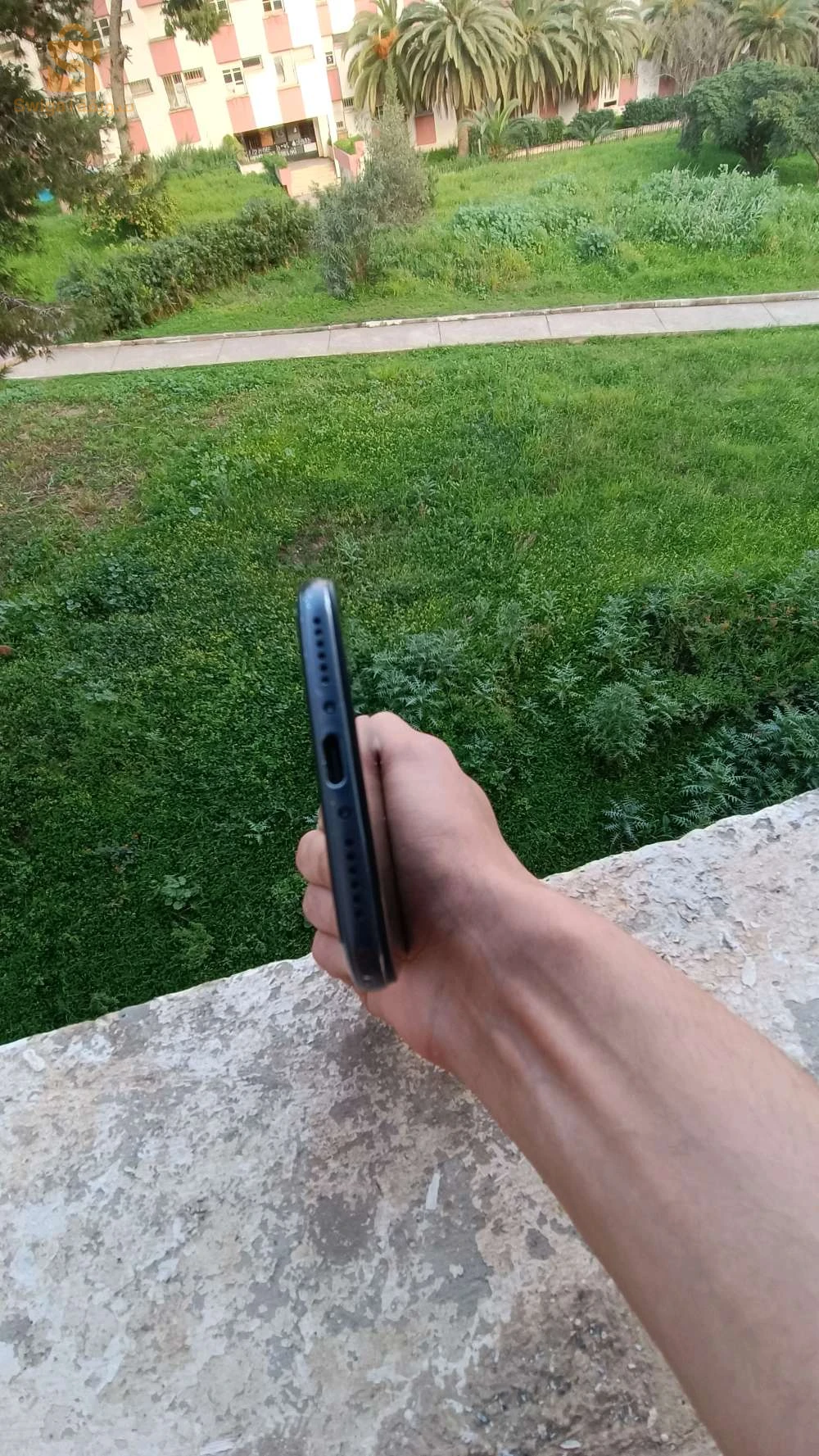 pocophone F1 6/128
