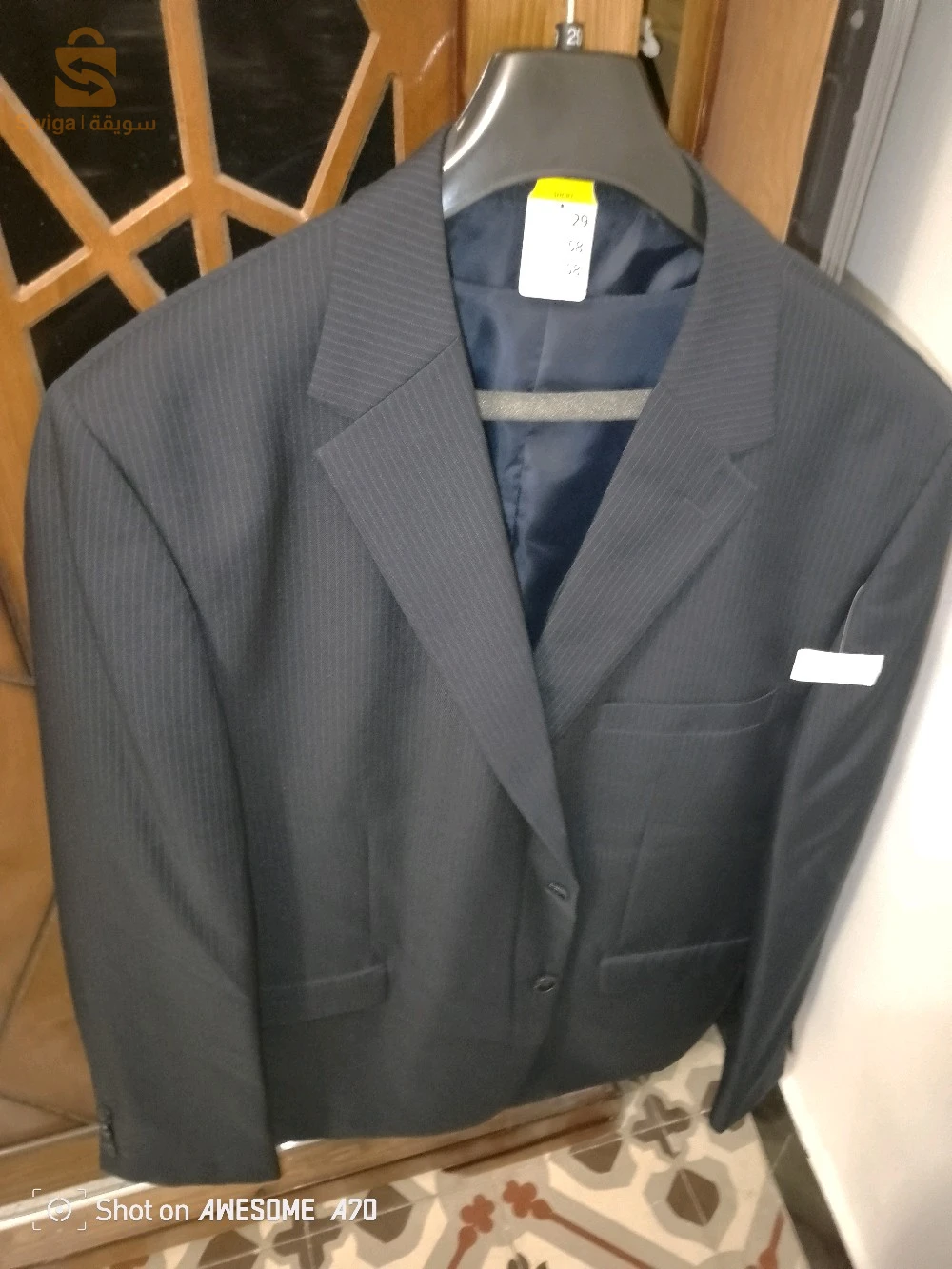 vend 2 costume pour homme très jolie couleur lieux Bologhine alger