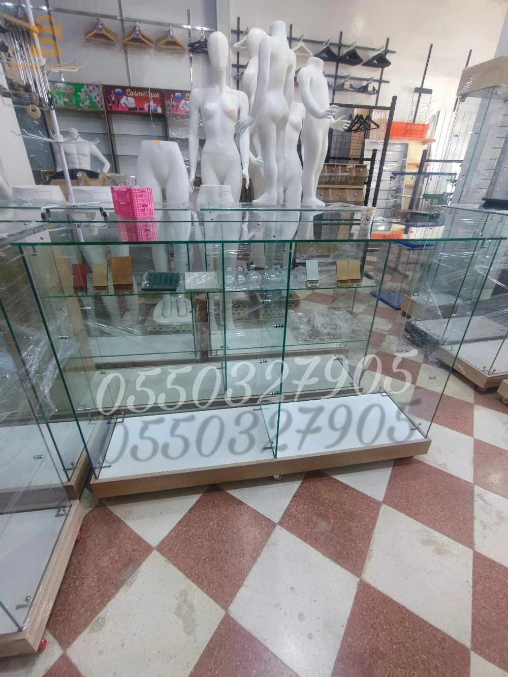 ✨ ▬ Présentoirs d'Exposition en Verre ▬ ✨