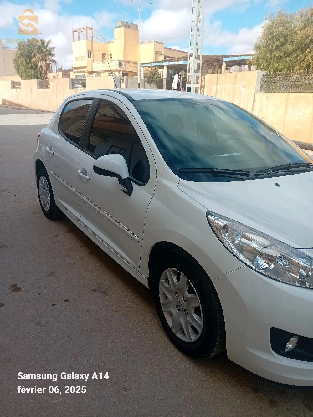 بيجو 207 2012 32 البيض