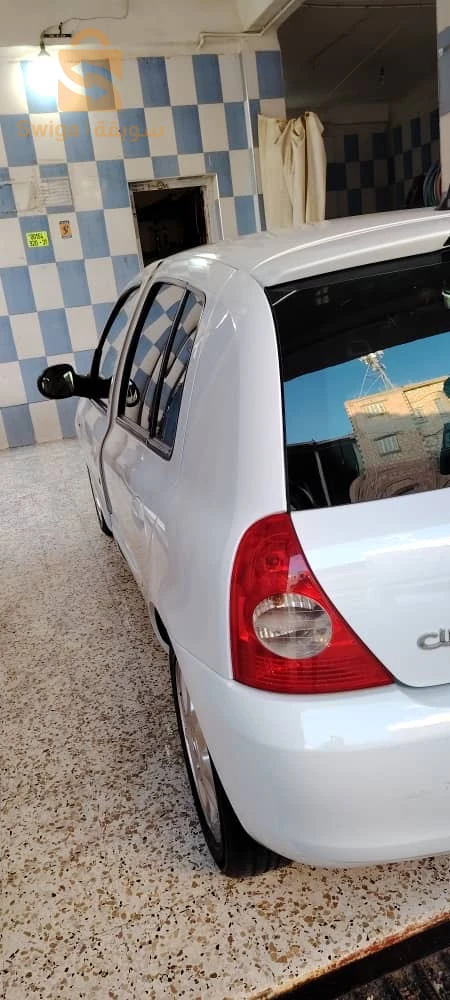رينو Clio 2 2015 7 بسكرة