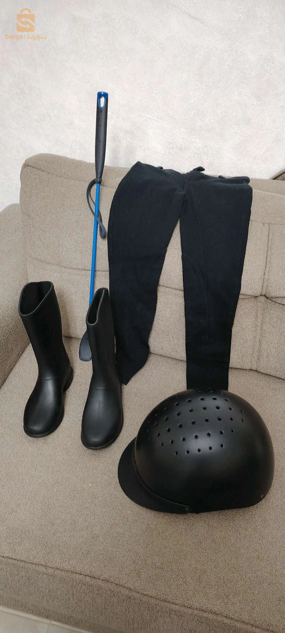 ملابس خاصة بالفروسية للأطفال