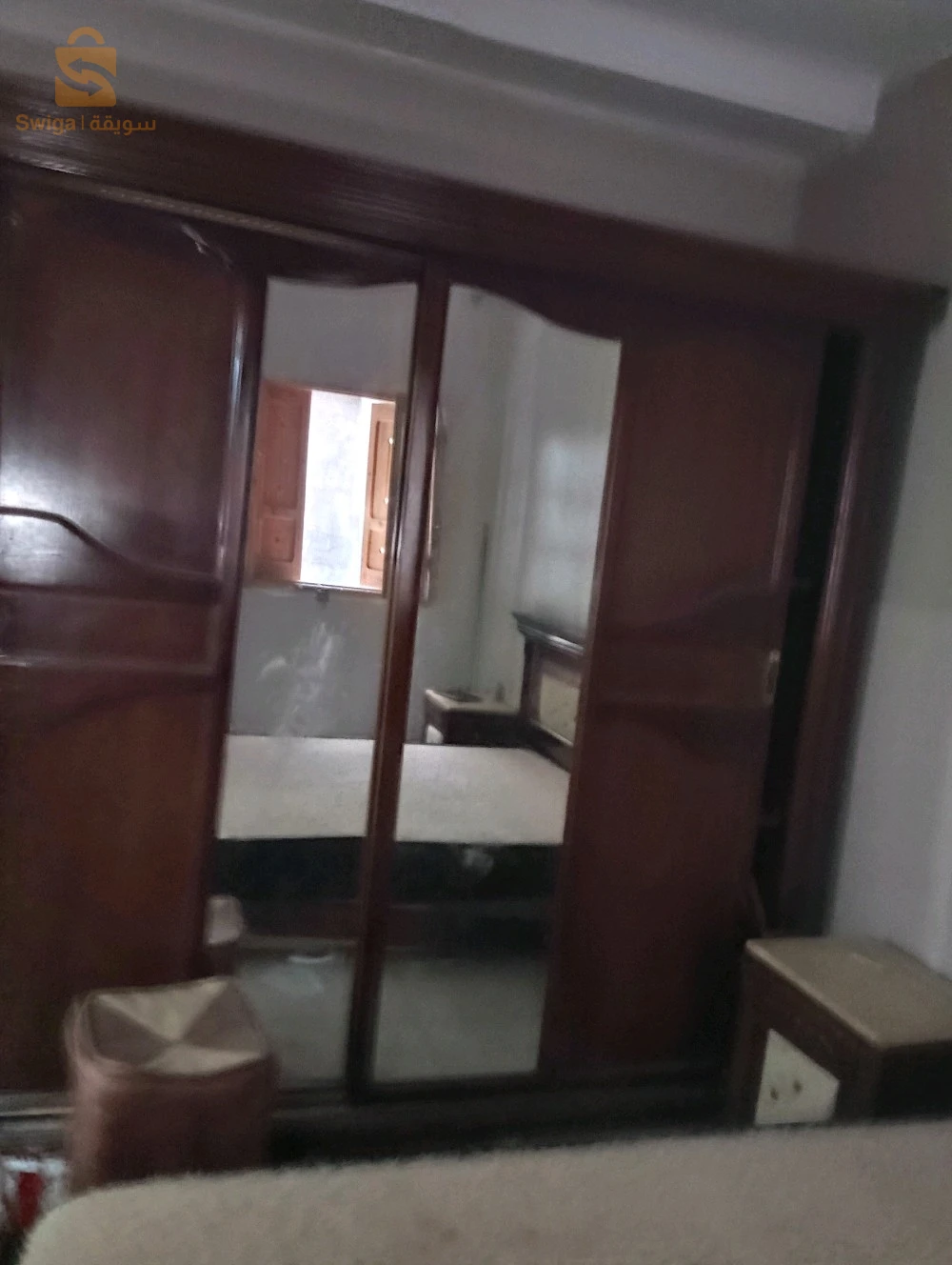 chambre avec lits coffret et matelas Bois rouge