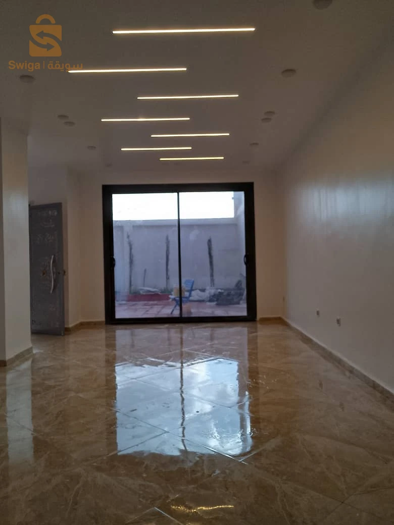 فيلا راقية بعقد عرفي بالتسوية بحي الباردة جبل الوحش خلف مستشفى الامراض العقلية
