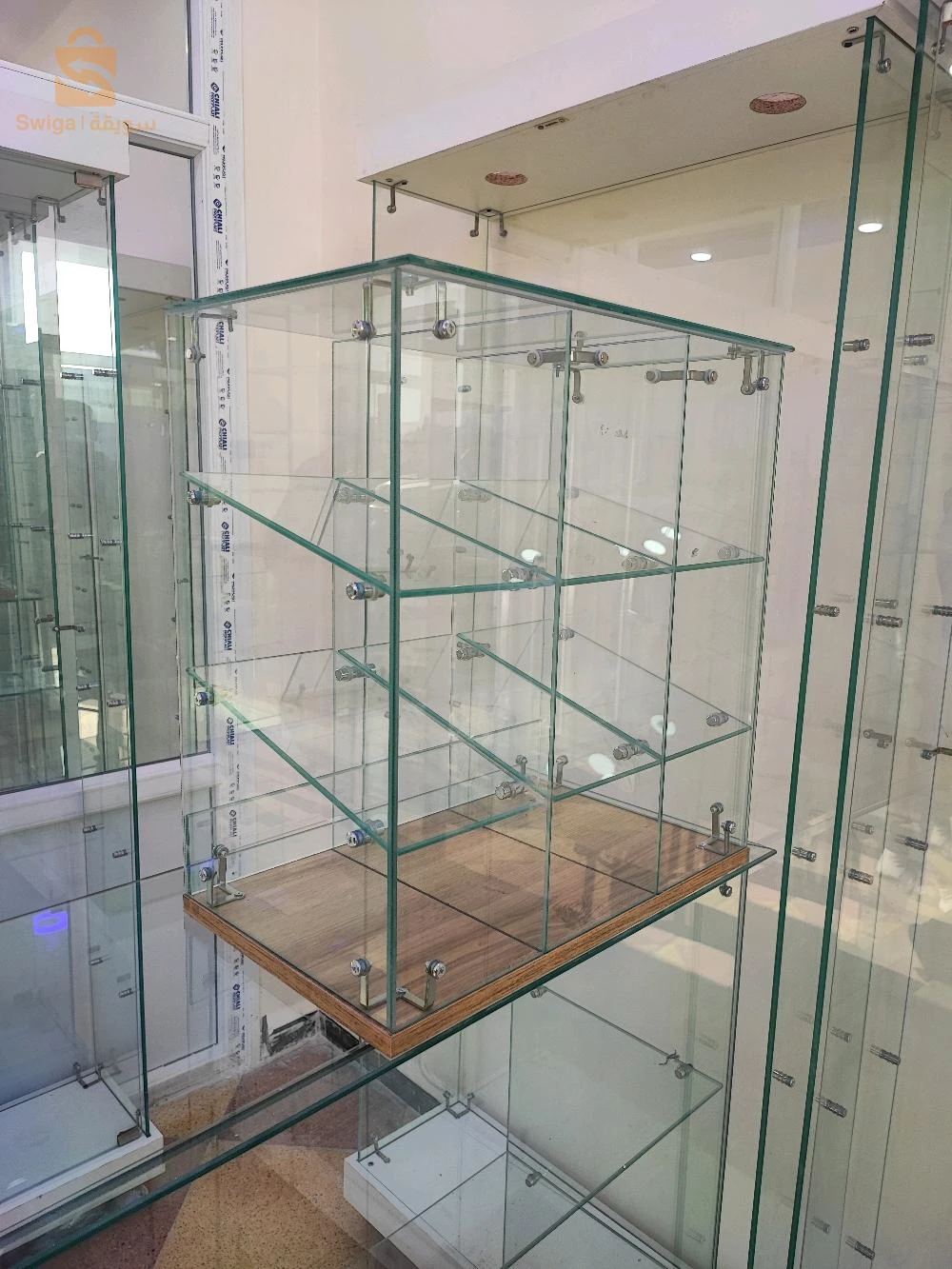 📣 Vitrines en verre idéales pour exposer fruits secs et confiseries !