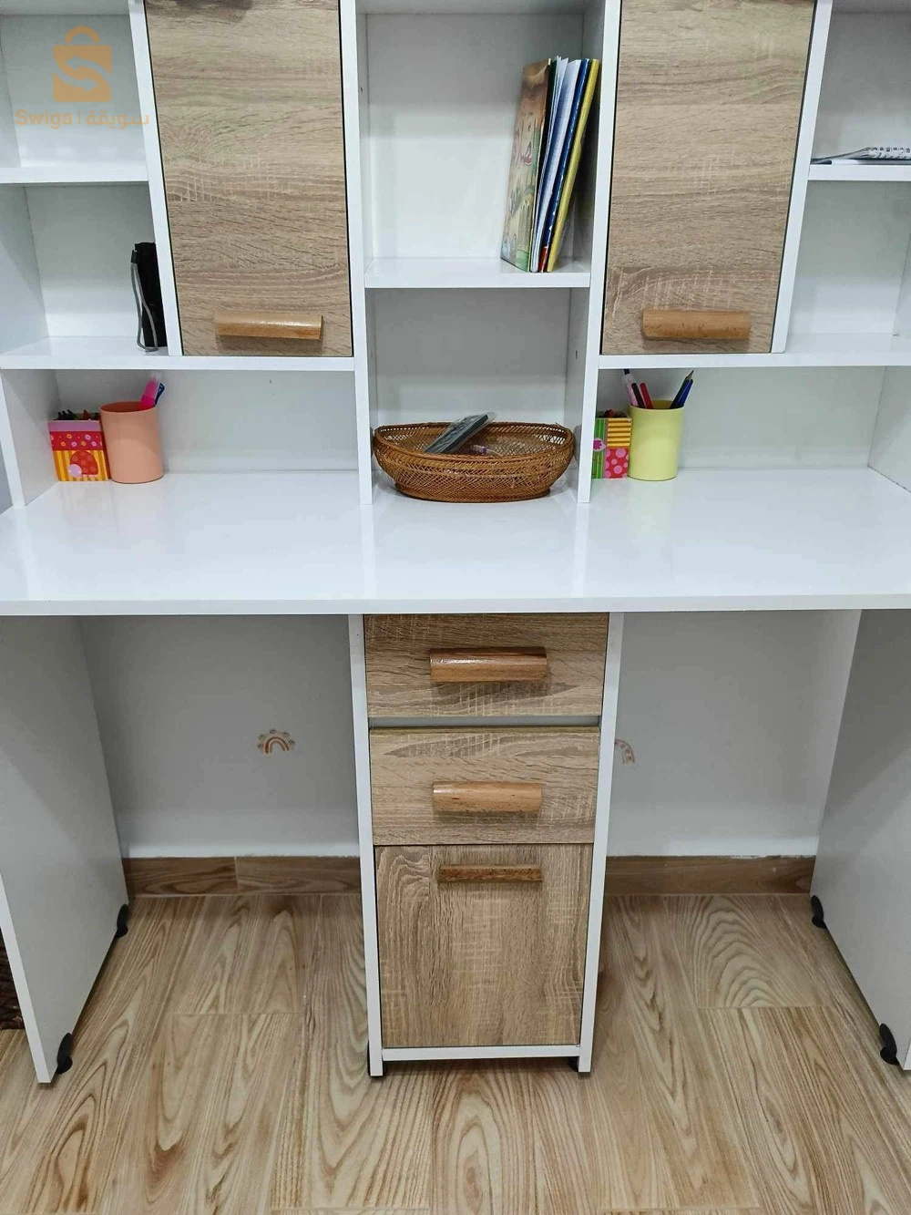 bureau 2 place top modèle et très bien fini et solide ✅
0540881952