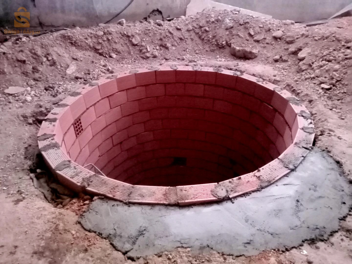 حفر الأبار التقليدية وتنضيفها وترميمها