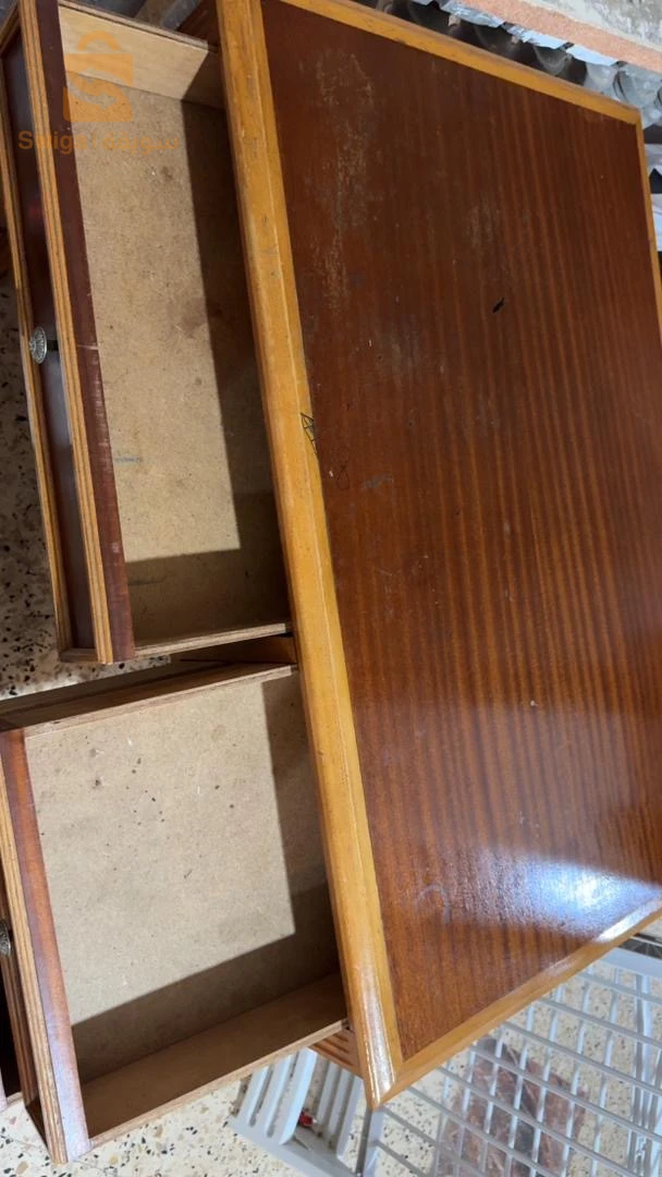 bureau en bois avc chaises