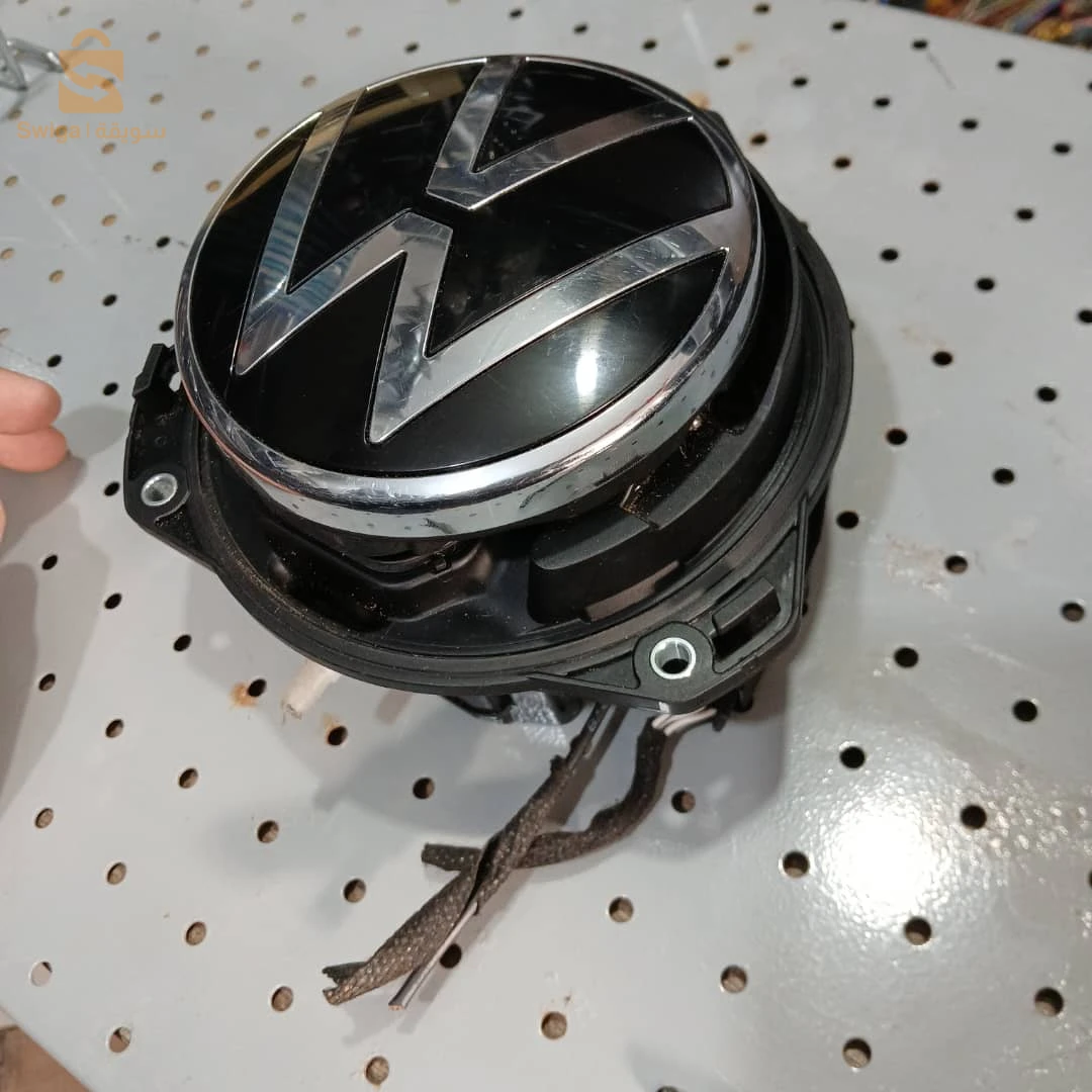 Caméra de Recul Flip Emblem AHD 1080P Compatible VW Golf 6/7/8, Polo, Passat, T-Roc, Beetle, CC, EOS, Magotan