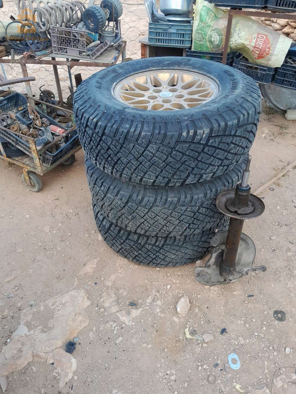 3 عجلات جيب jeep  265/70 R15