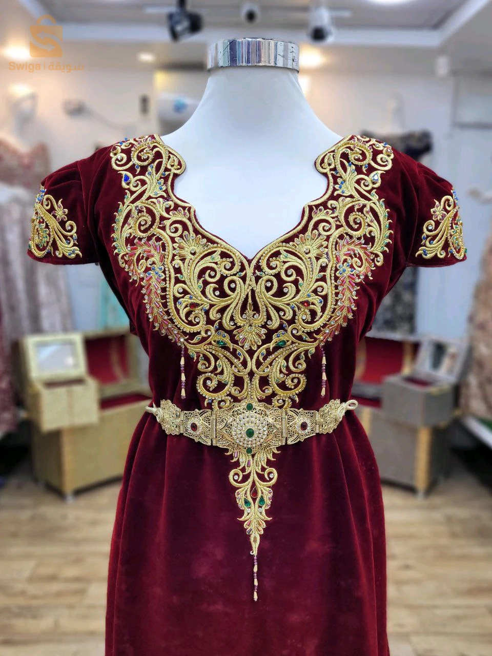 قندورة عنابية حرة