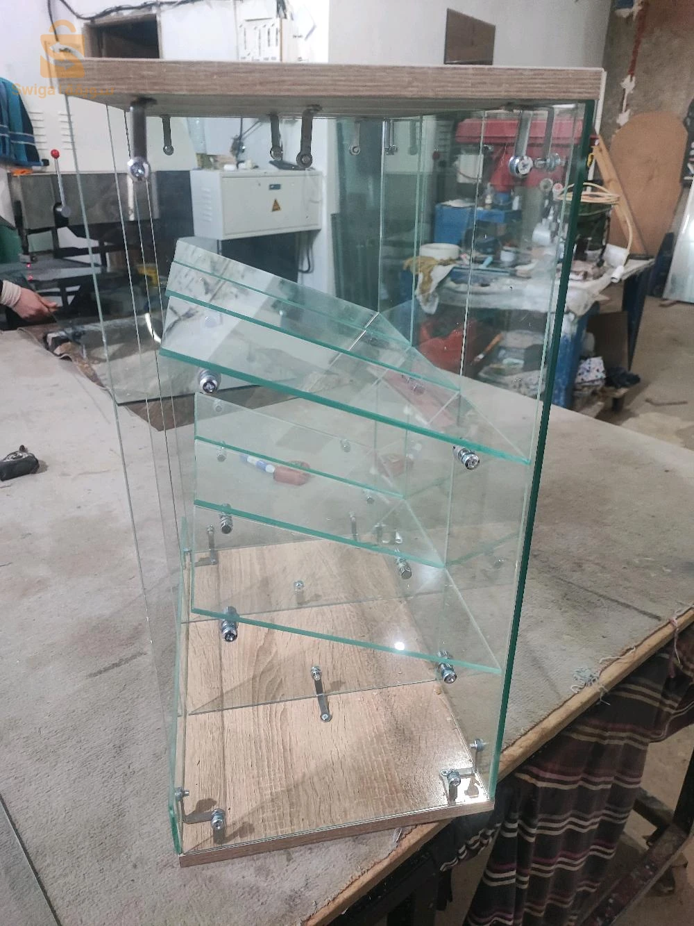 📣 Vitrines en verre idéales pour exposer fruits secs et confiseries !
