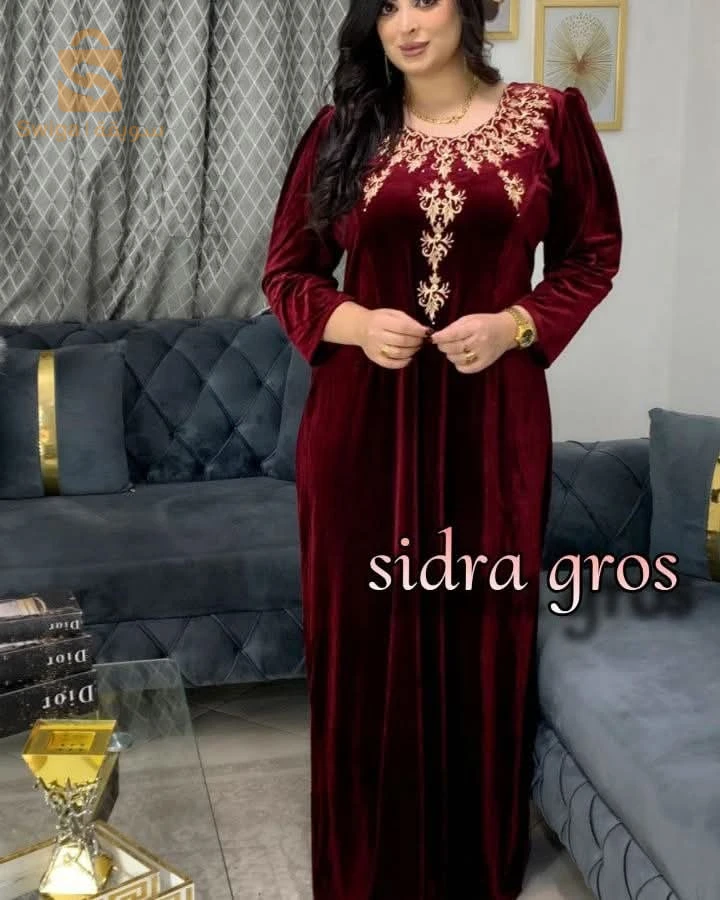 ملابس نسائية