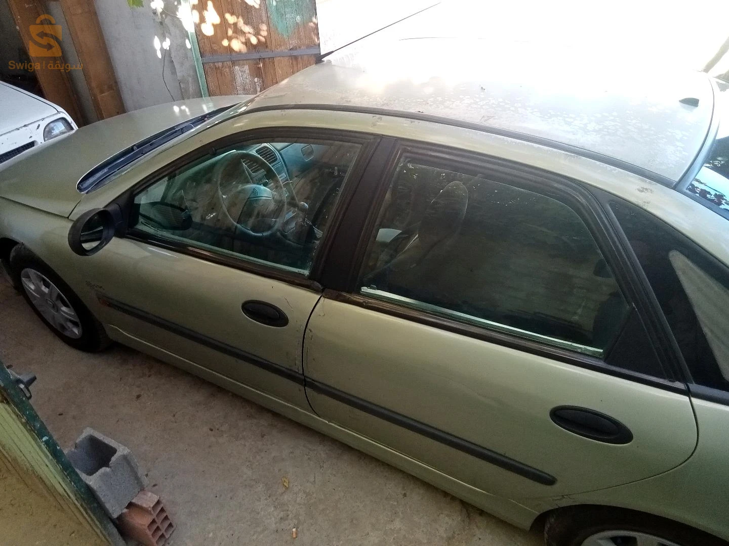 رينو Laguna 2000 12 تبسة