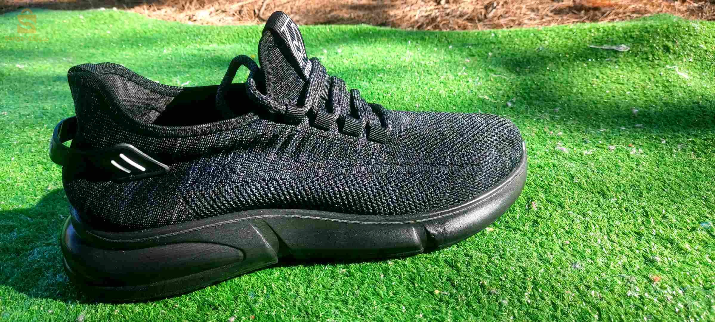 حذاء رياضي طبي