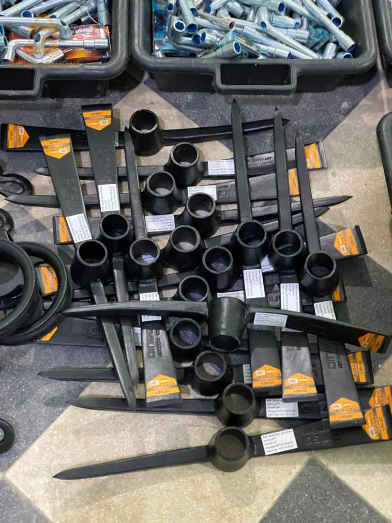 lot plomberie et quincaillerie