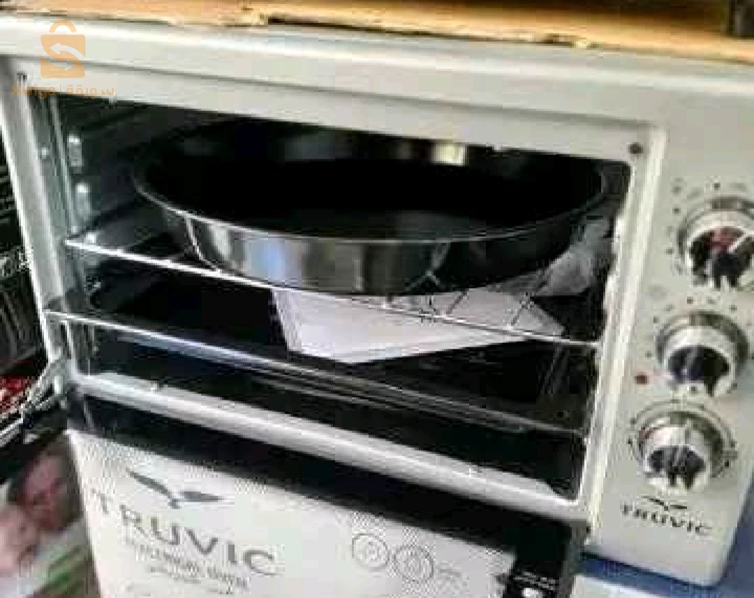freur electrique truvic 45L 

الموصفات ⬇️ ⬇️ 

45l  
Four éléctrique TRUVIC 45L 1500w turque 
فرن كهربائي أصلي بحجم 45 لتر قوة بدرجة حرارة عالية و مزود بشواية  
Torche disponible✔️ 
2 plateau ( rond et carré ) et grill✔️ 
Garantie : 12 mois✔️ 
☑️يطيب منفوق ومنتحت و   
☑️درجة الحرارة 350° 
☑️فيه توقيت وآلارم تع الوقت