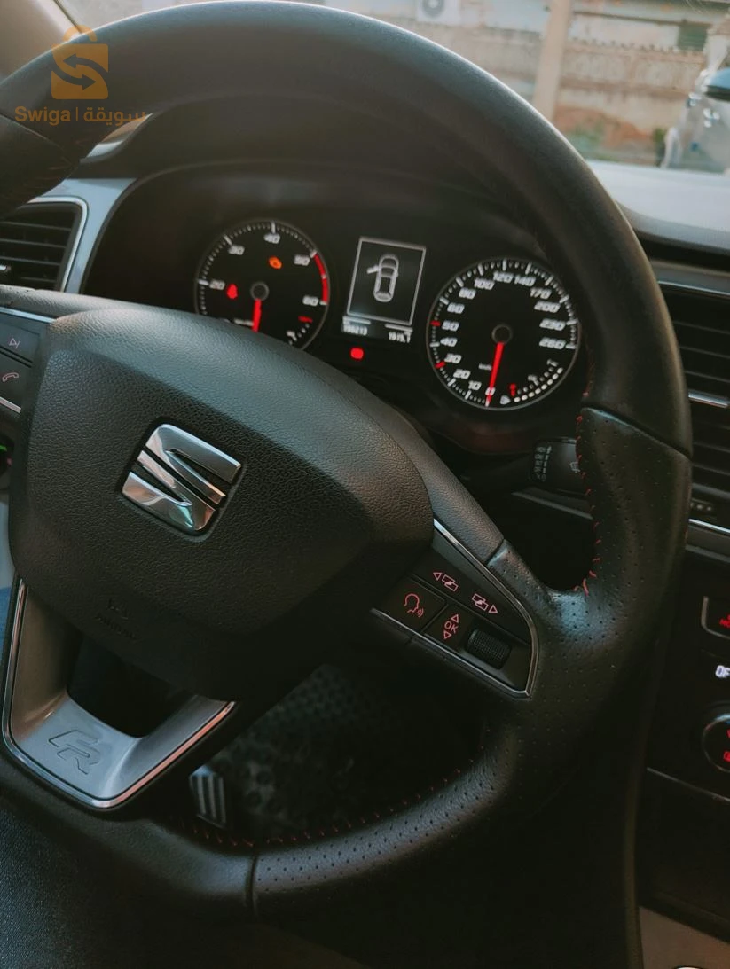 Voiture Tres propre .00 sbigha 00 retouche, debriable Mbadel a 175, disque de frein et plaquette jdod, kit de chaine jdid avec pompe a eau, pneu Bridgestone jdod , vidange jdid avec filtres ,