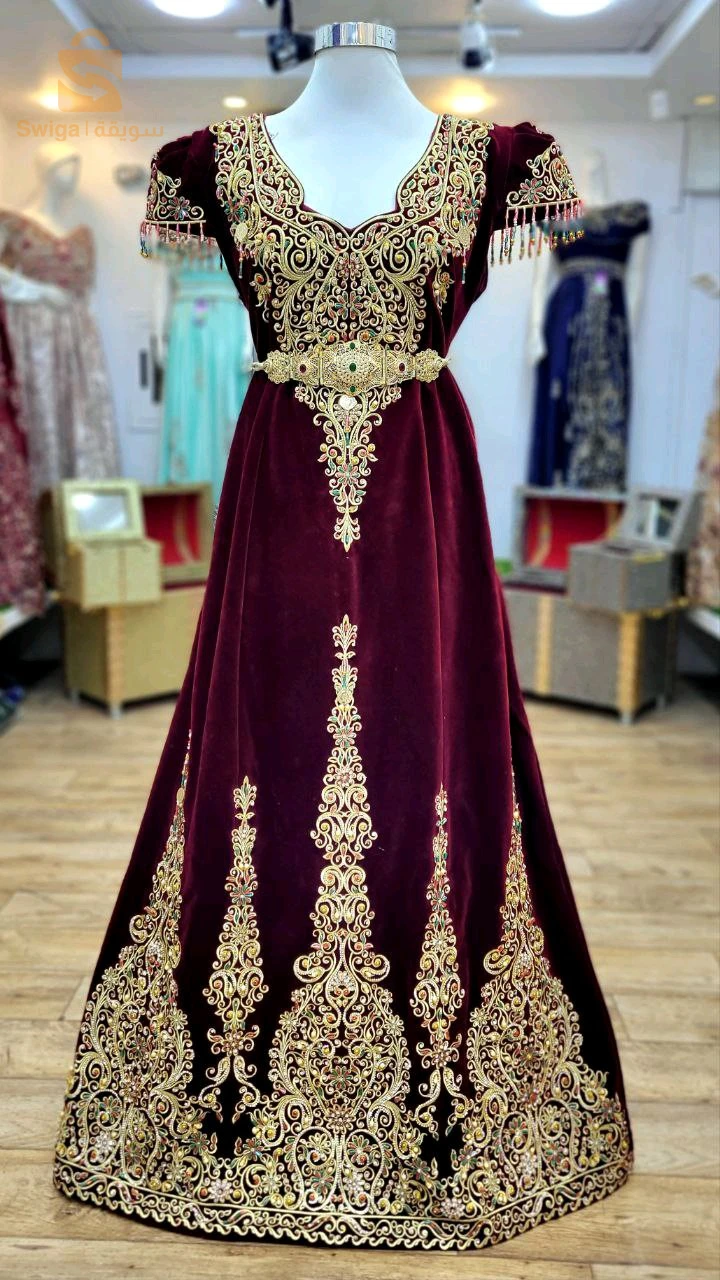 قندورة عنابية حرة