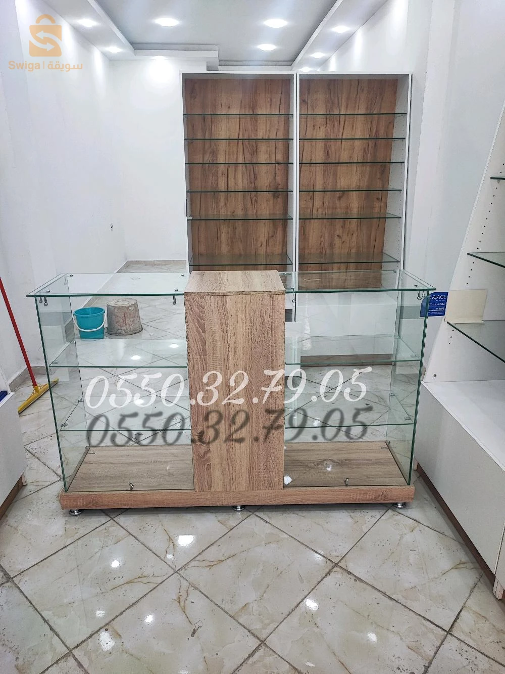 ✨ ▬ Présentoirs d'Exposition en Verre ▬ ✨