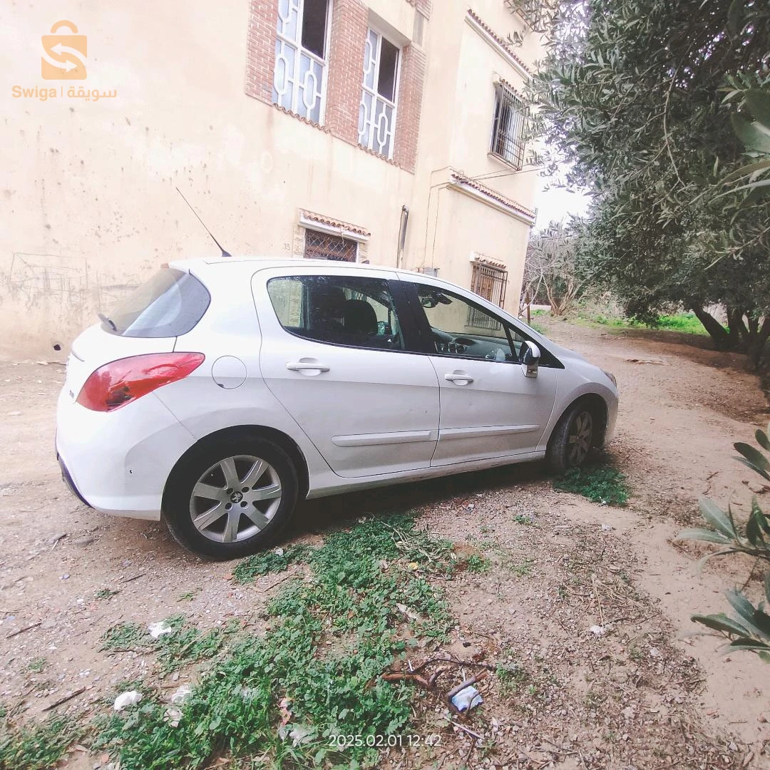 Peugeot 308 2012 43 MILA