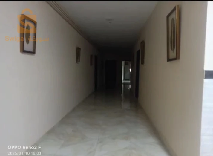 f2 dans une residence pret de lairopport