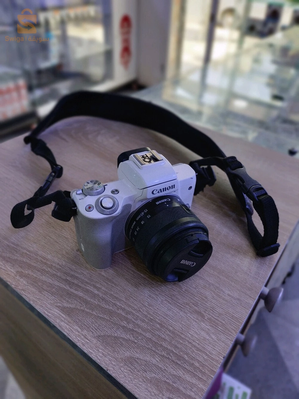 CAMERA CANON M50
