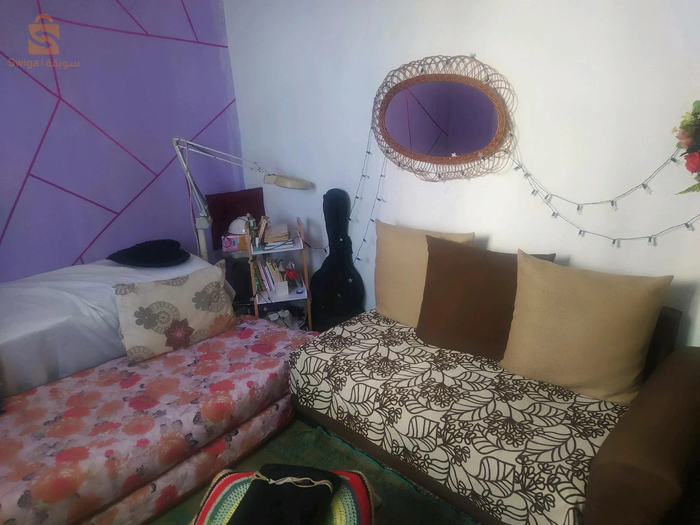 je met en vente appartement style colonial aménagé dans une cohabitation au niveau d'El biar situé dans un cartier calm pré de l'hôpital bitraria et CCI balegh le prix de vente 1 milliards 300 même prix d'achat sans compter les rénovations