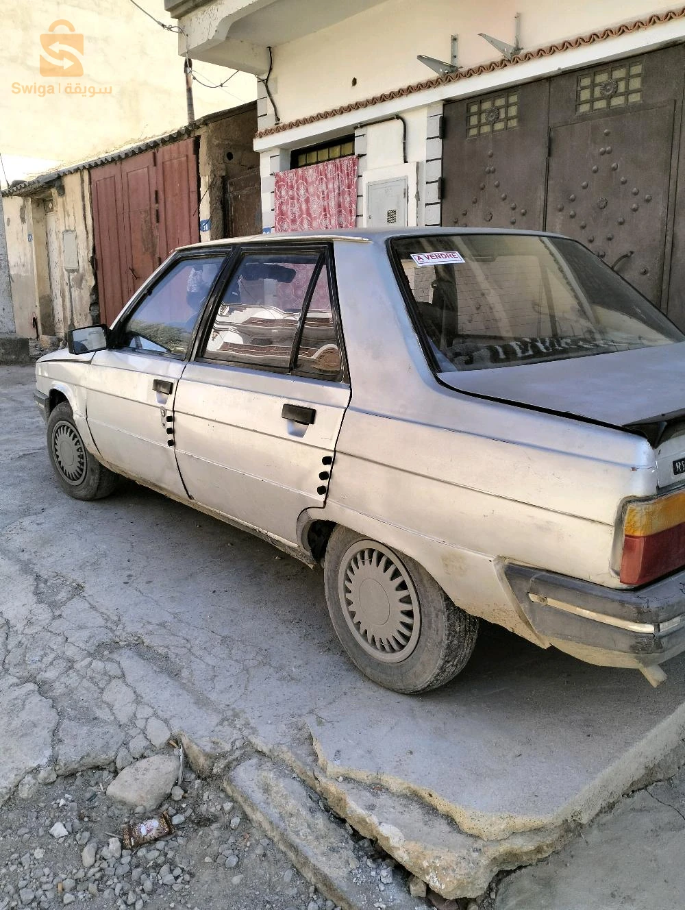 رينو R 9 1986 5 باتنة