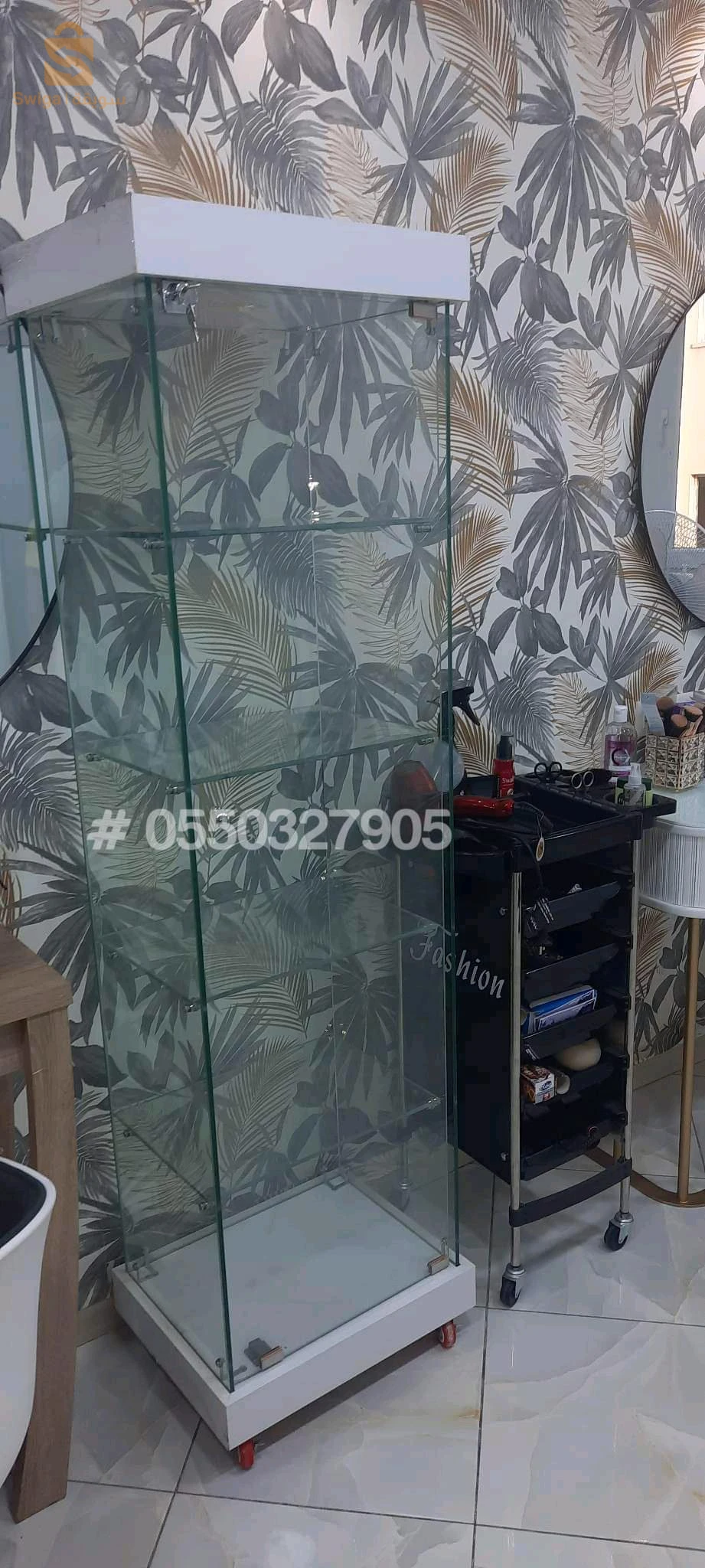 armoire en verre pour exposition 50cm