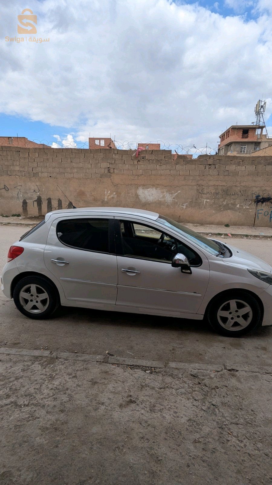 بيجو 207 2012 5 باتنة
