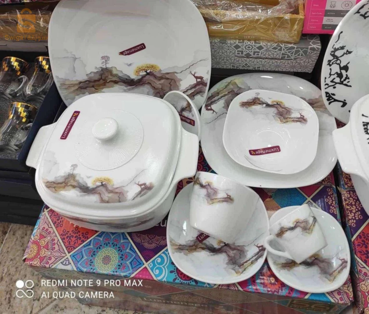 très beau service 50pièce