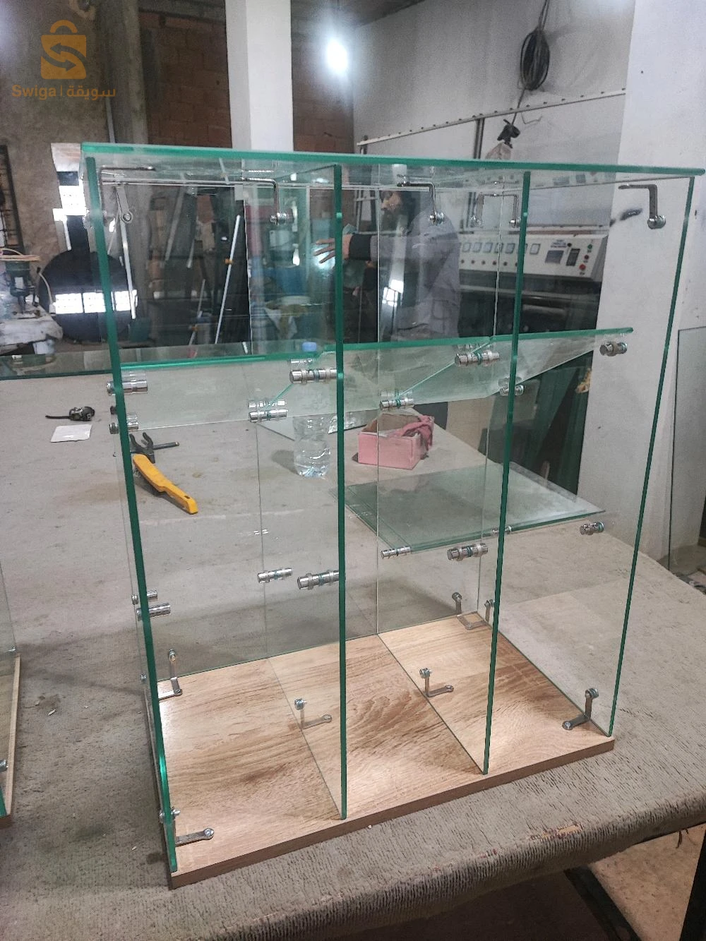 📣 Vitrines en verre idéales pour exposer fruits secs et confiseries !