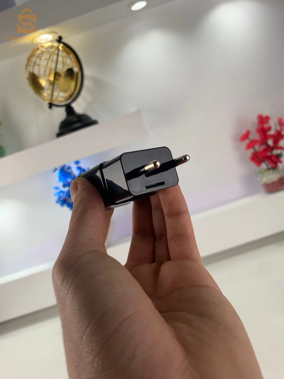 Caméra Chargeur WiFi Camouflée – كاميرا خفية واي فاي على شكل شاحن