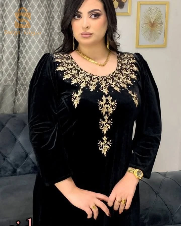 ملابس نسائية