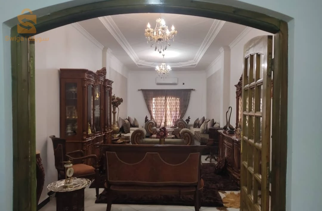 طابق فيلا للبيع