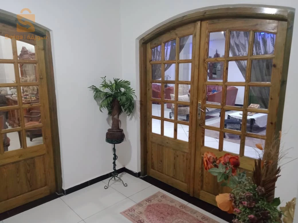 طابق فيلا للبيع