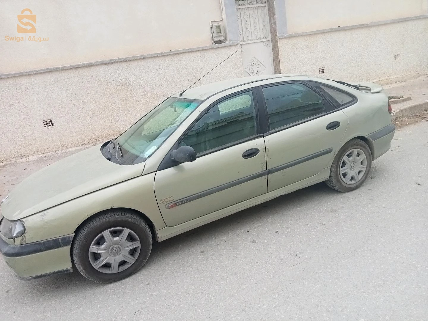 رينو Laguna 2000 12 تبسة