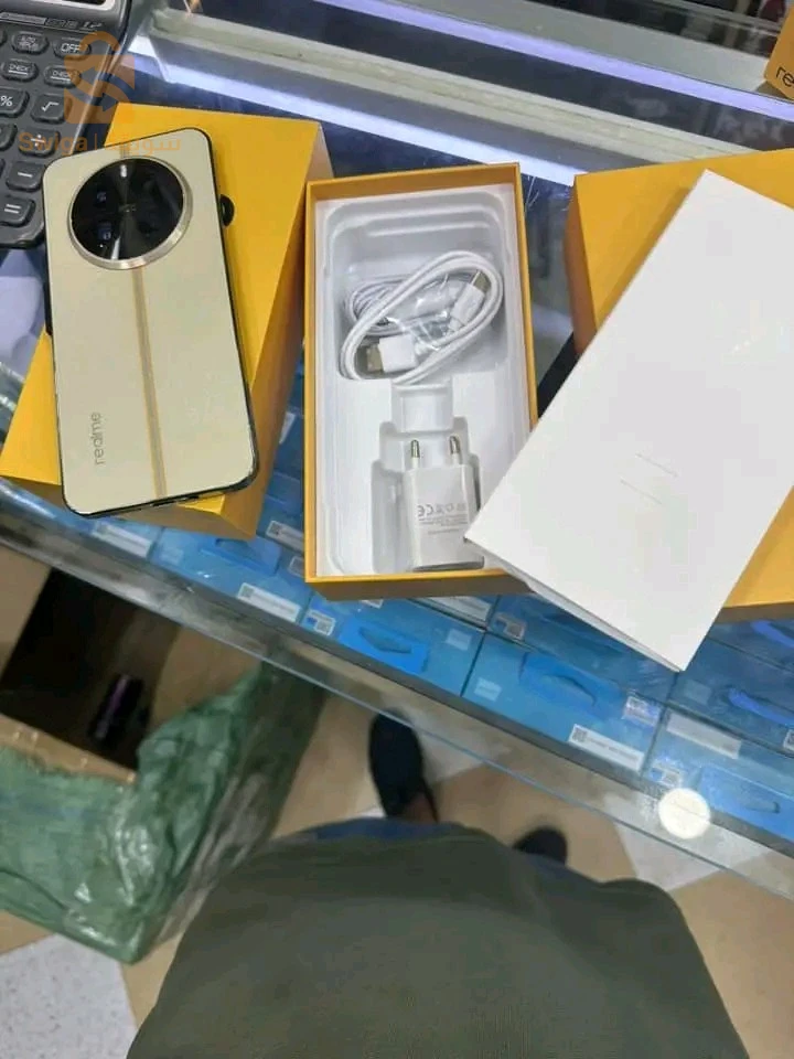 realme 12pro