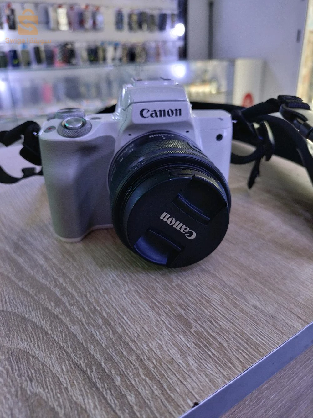 CAMERA CANON M50
