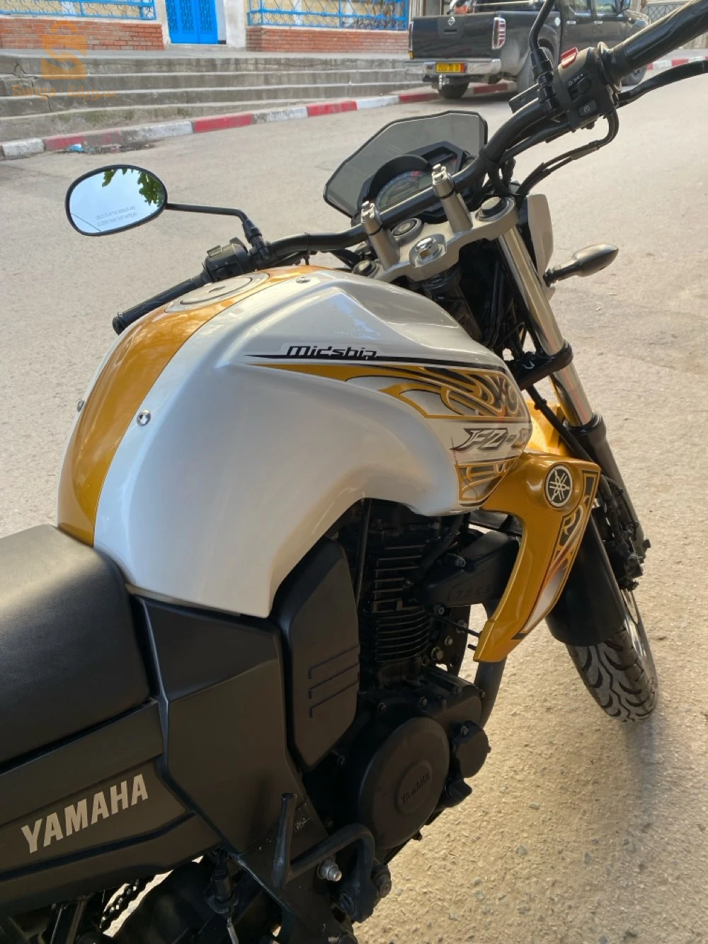 yamaha fzs