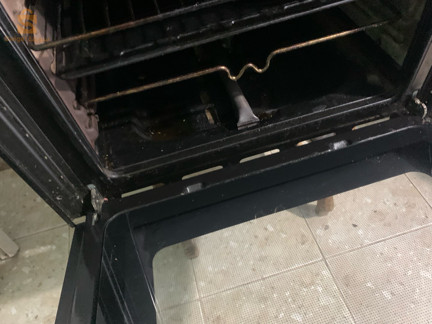 فرنً و عتاد حلاقة للنساء او رجال