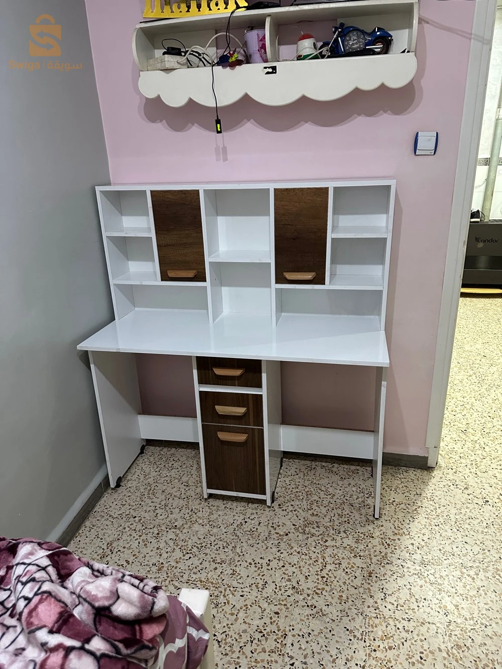 bureau 2 place top modèle et très bien fini et solide ✅
0540881952