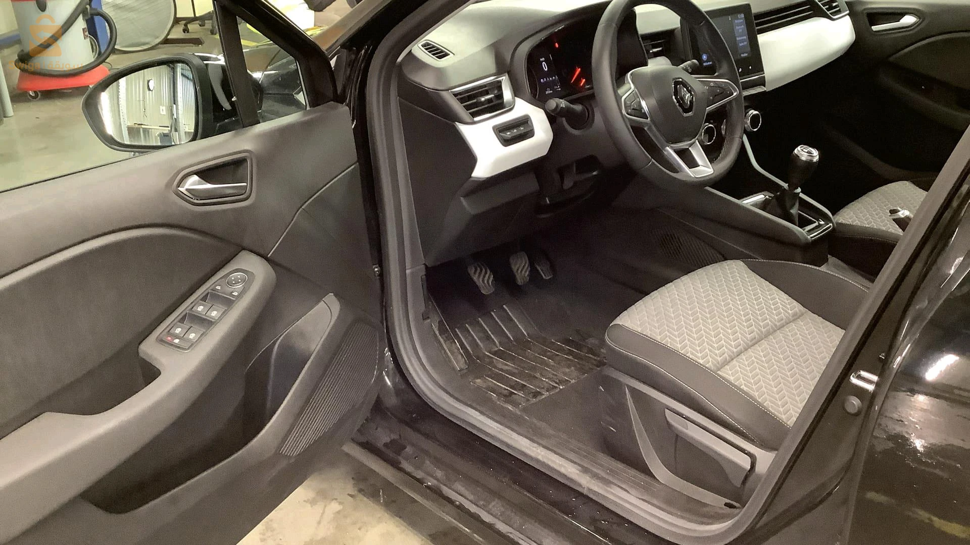 رينو Clio 5 2024 25 قسنطينة
