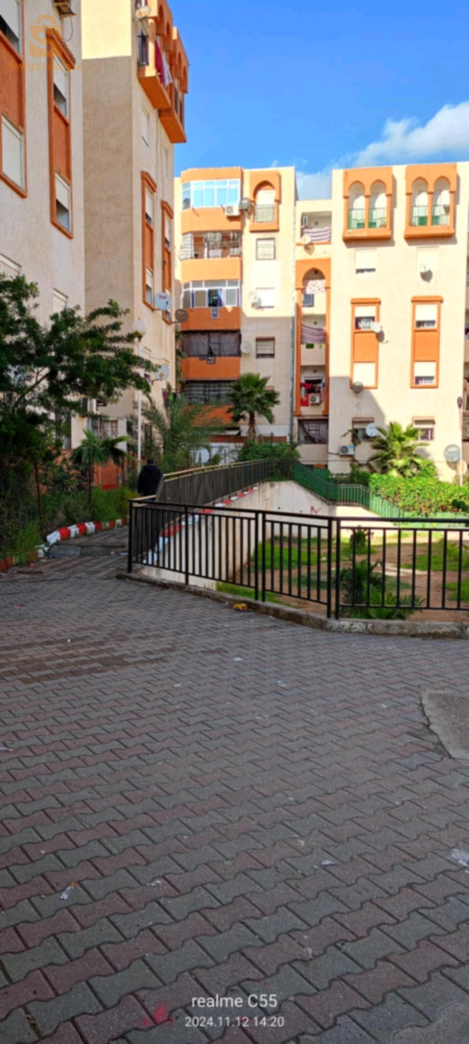 متوفر شقة صوصيال الطابق الاول للبيع بحي سي مصطفى ولاية بومرداس.. 300مليون... 0562448637